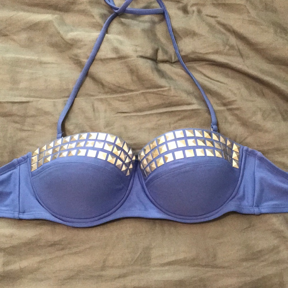 Women’s bathing suit